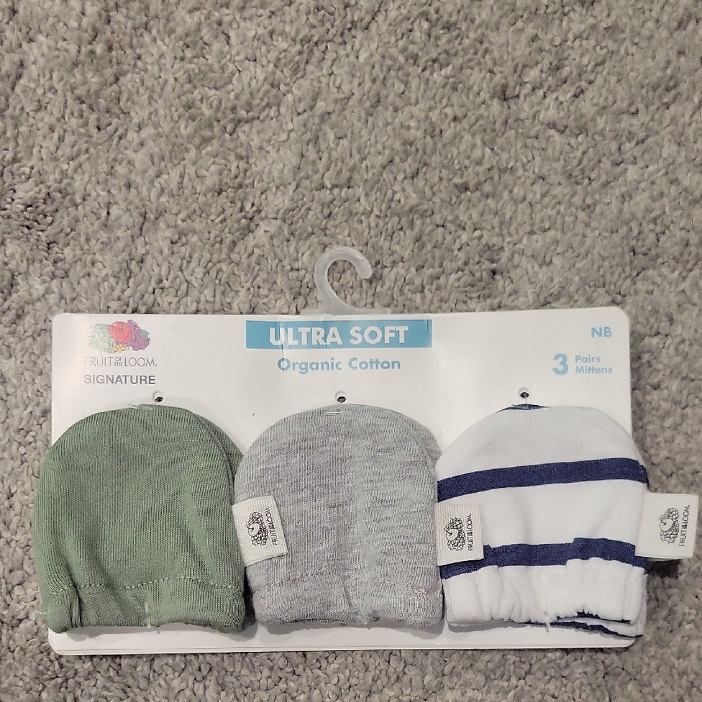 Fruit of the Loom Kids Mittens - Green, Gray, and White